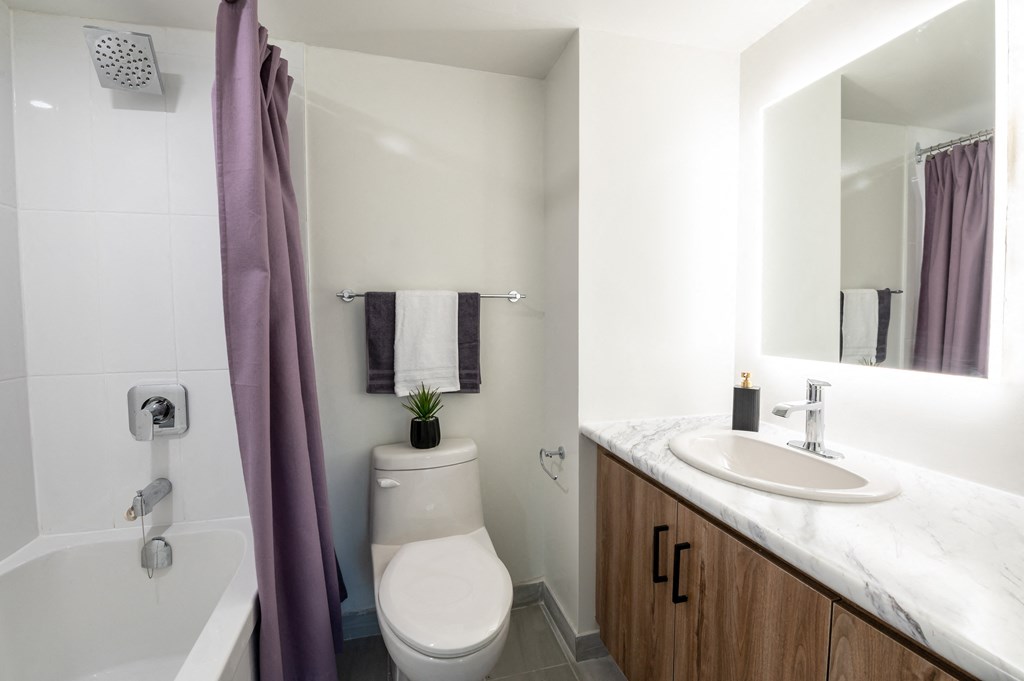 Northfield Gardens Bathroom With Shower