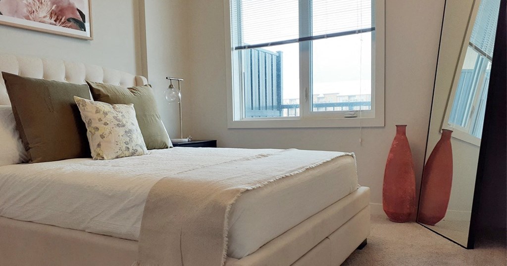 Link Apartments at Bedroom