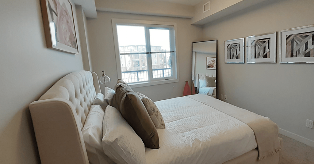 Link Apartments at Bedroom With Window