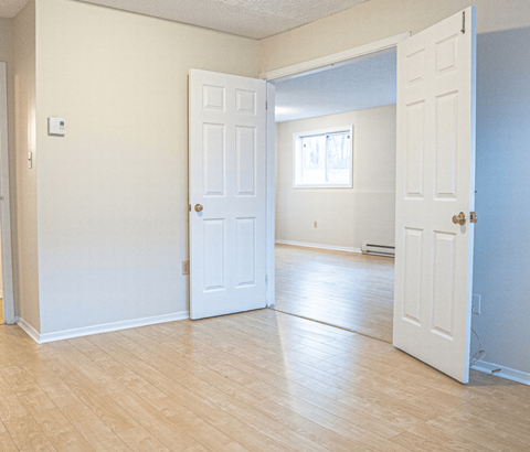 294-300 Main Avenue living space entry