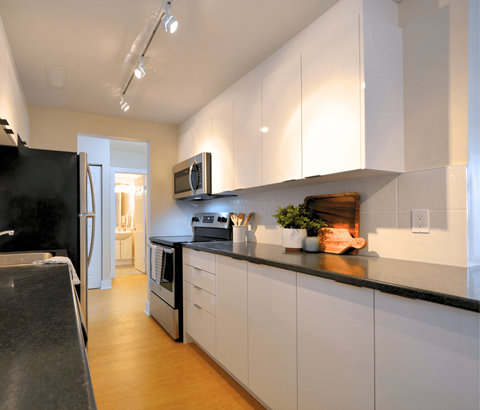 3 Dillman Place Kitchen Counter