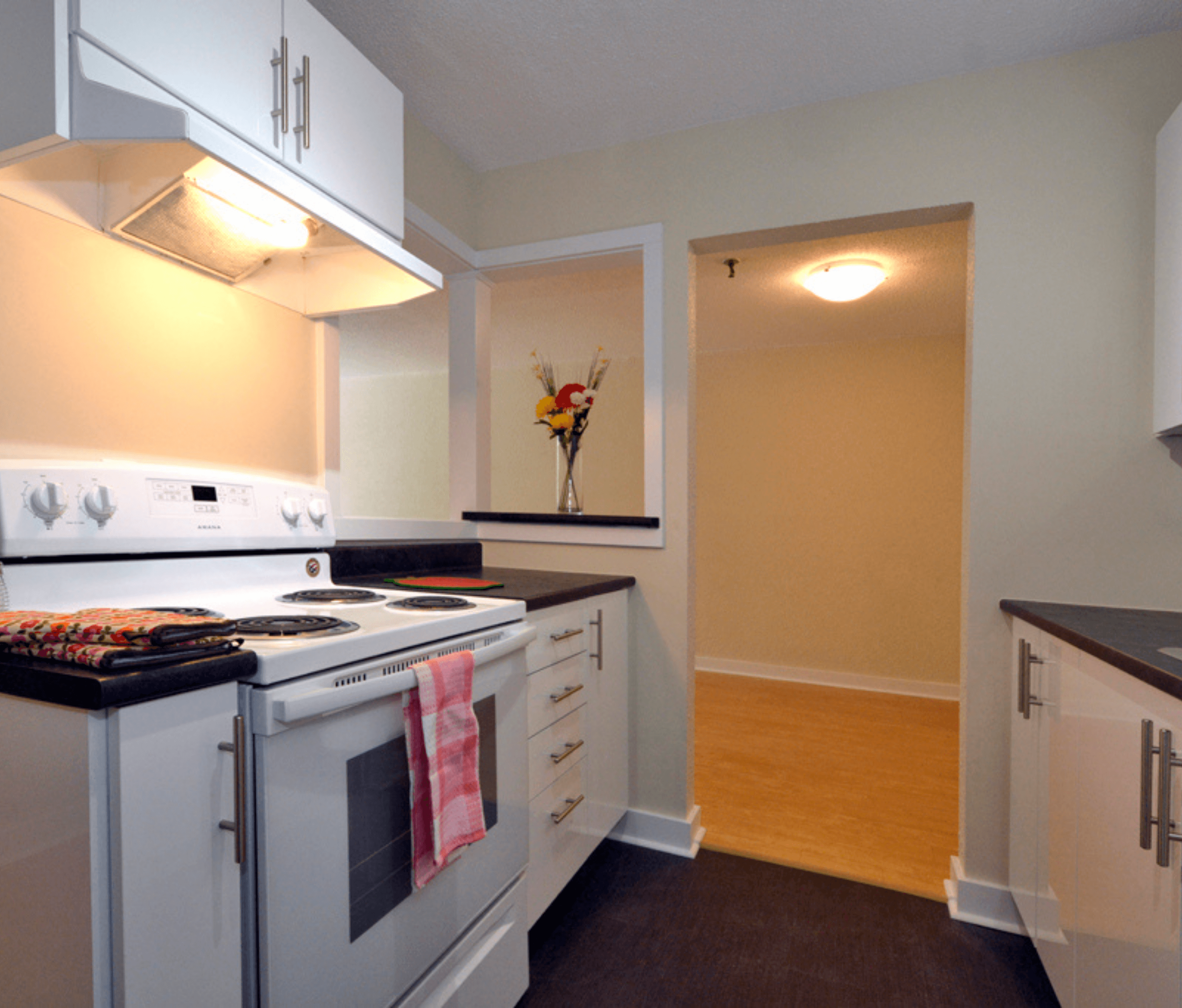 2 bedroom apartment - 5-35 Harlington, Halifax - unit 05-18 3