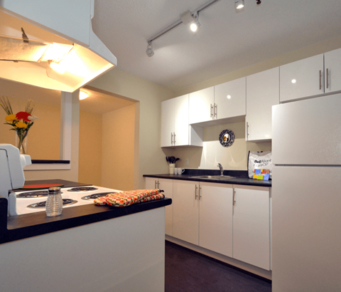5-35 Harlington 1-2 Beds Apartment for Rent