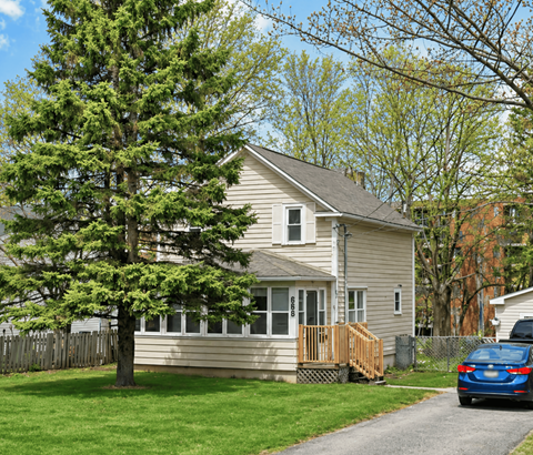 668 Forest Hill Road Studio Apartment for Rent