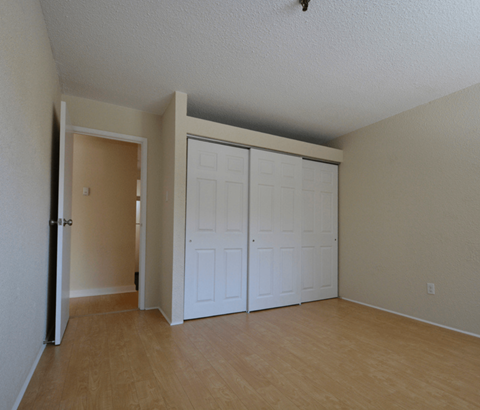 67 and 141 Harlington Bedroom Closet