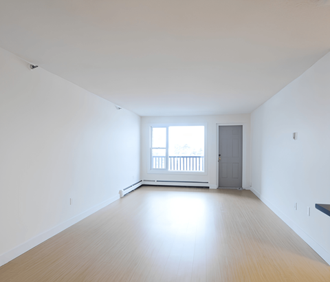 95 Knightsridge Living Room