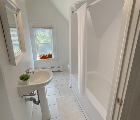 Carlton Houses Bathroom