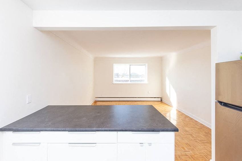 621 Cummings Avenue 1 Bed Apartment for Rent - Photo Gallery