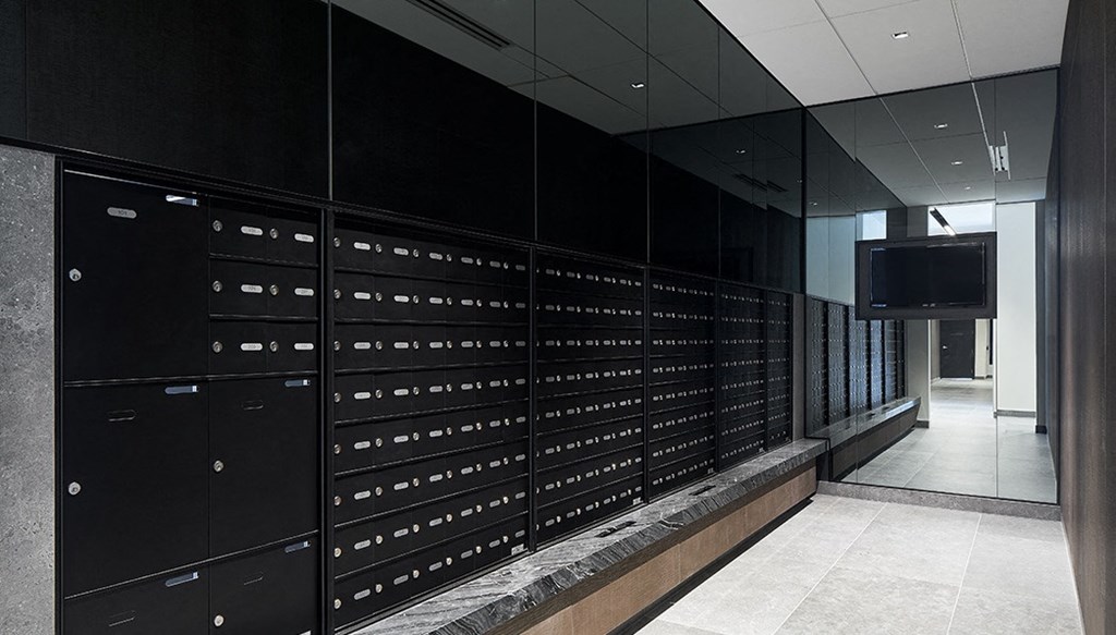 Frontier Parcel PickUp