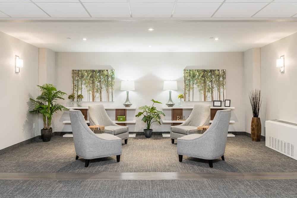 Place Horizon Lobby With Chairs