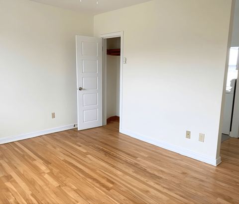 Maplehurst Apartments Living Room and Kitchen