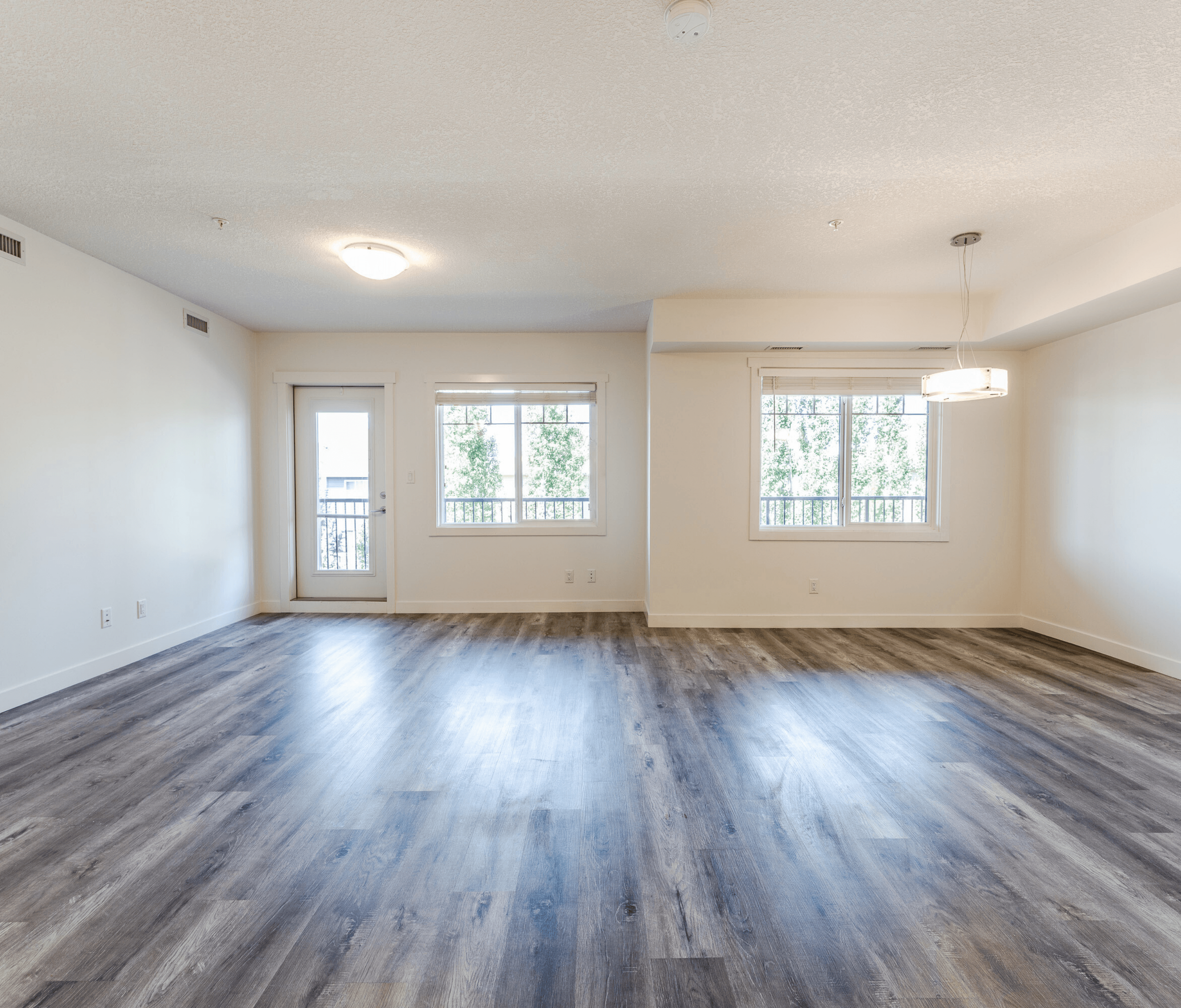2 bedroom apartment - Nautical Luxury Suites at Summerside, Edmonton - unit 3-404 2