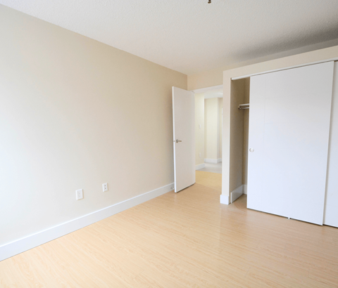 Quinpool Court Bedroom Closet