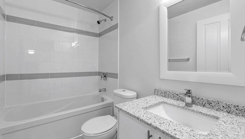 Rivers Edge I Renovated Bathroom