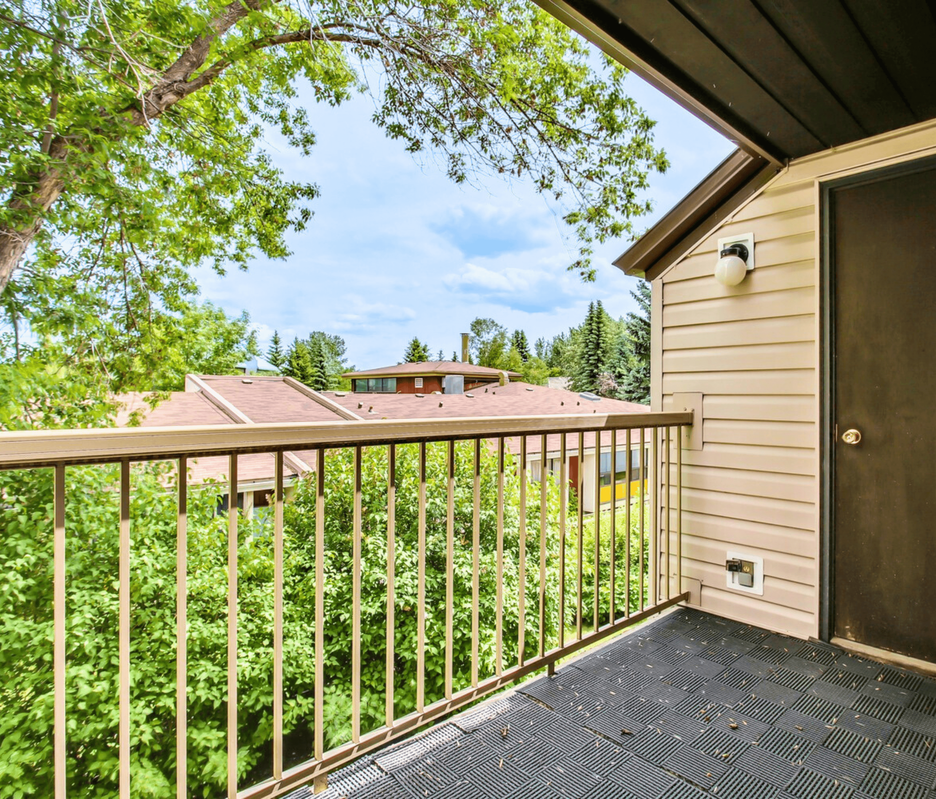 2 bedroom apartment - Spruce Grove Lane, Calgary 4