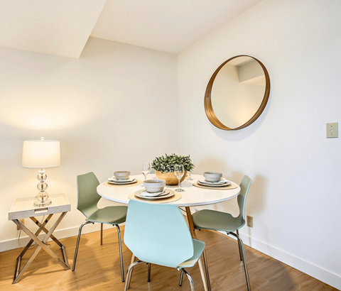 1802 - 92 Avenue SW 2 Beds Apartment for Rent