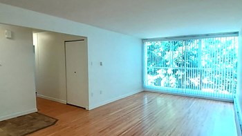 2951 Craigowan Rd 2-3 Beds Apartment for Rent - Photo Gallery 4