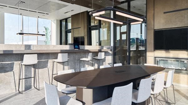 Frontier Social Room