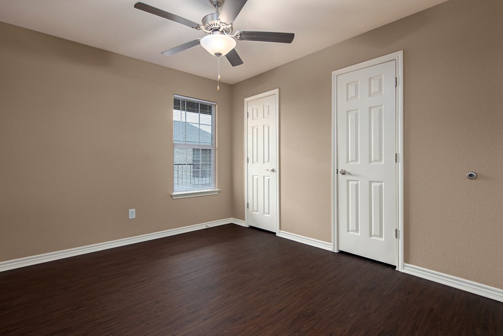 Pebble Creek Apartment Interiors