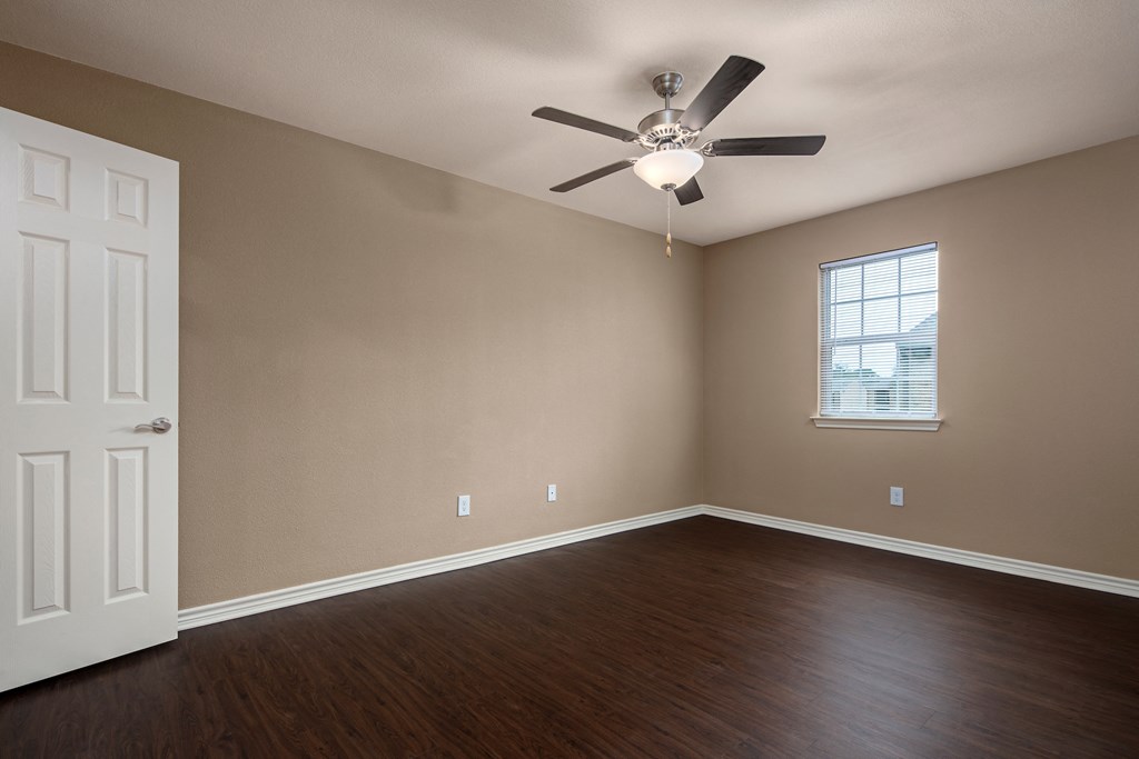 Pebble Creek Apartment Interiors