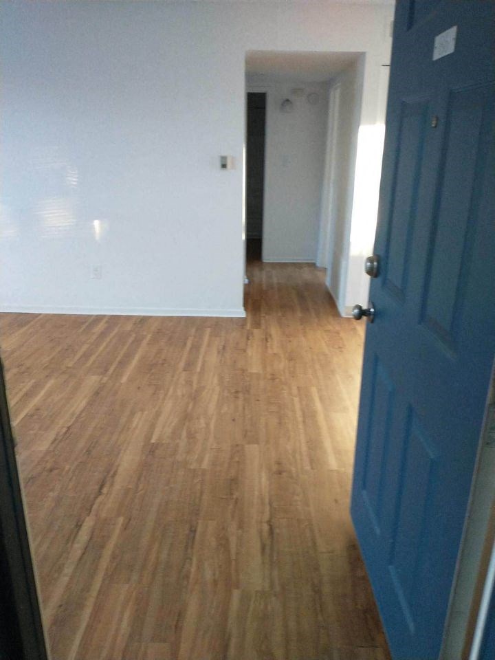 Vacant Living Area at Mountain Terrace Apts., LLC, Westminster, CO, 80031