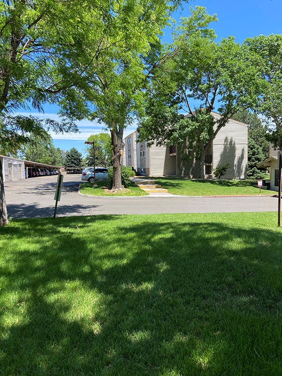 Lush Green Outdoors at Garden Court, Denver, CO, 80220