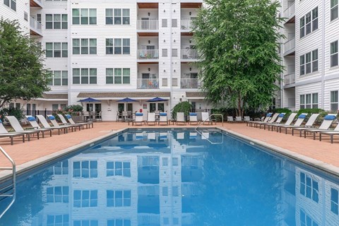 515 West Avenue 3 Beds Apartment for Rent