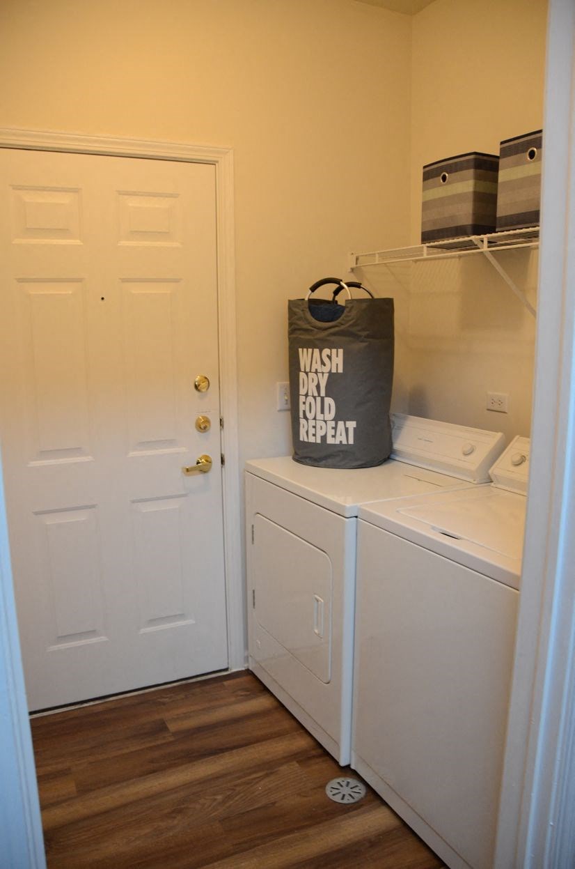Laundry Room at Remington Apartment Homes, Romeoville