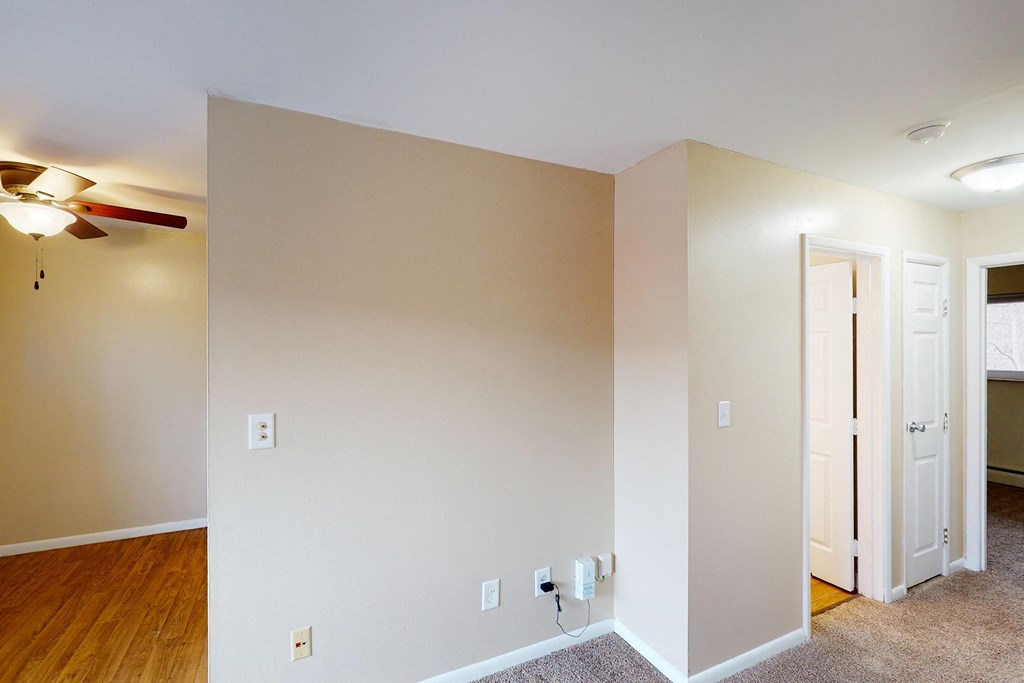 Tv space at Sharondale Woods Apartments, Ohio, 45241