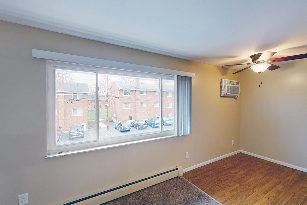 Window and ceiling light at Sharondale Woods Apartments, Ohio