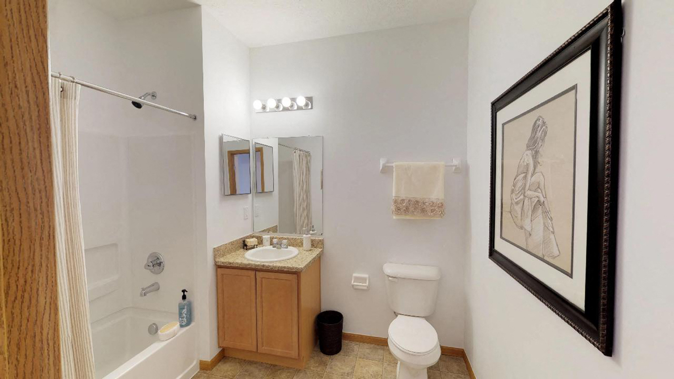 Bath at Brookfield Village Apartments, Grove City