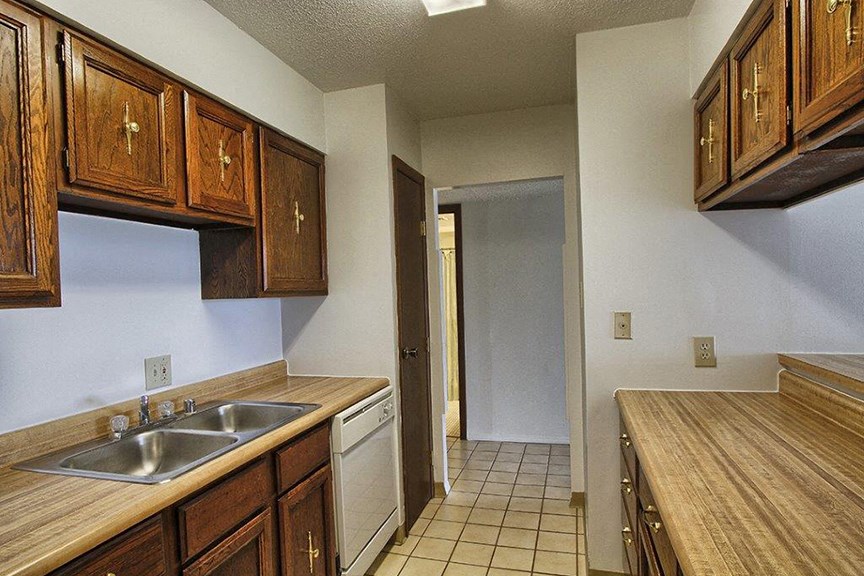Indian Lookout Kitchen with wooden cabinets at Indian Lookout Apartments, Cincinnati, OH, 45238