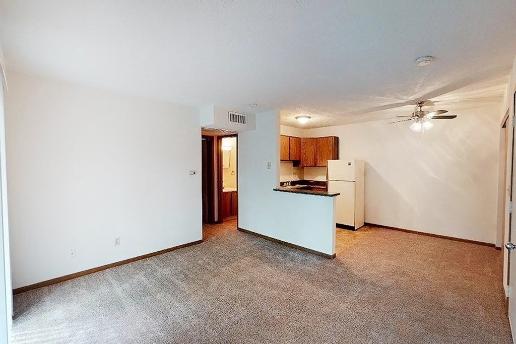 Kitchen  at Forest Creek Apartments, Middletown, Ohio
