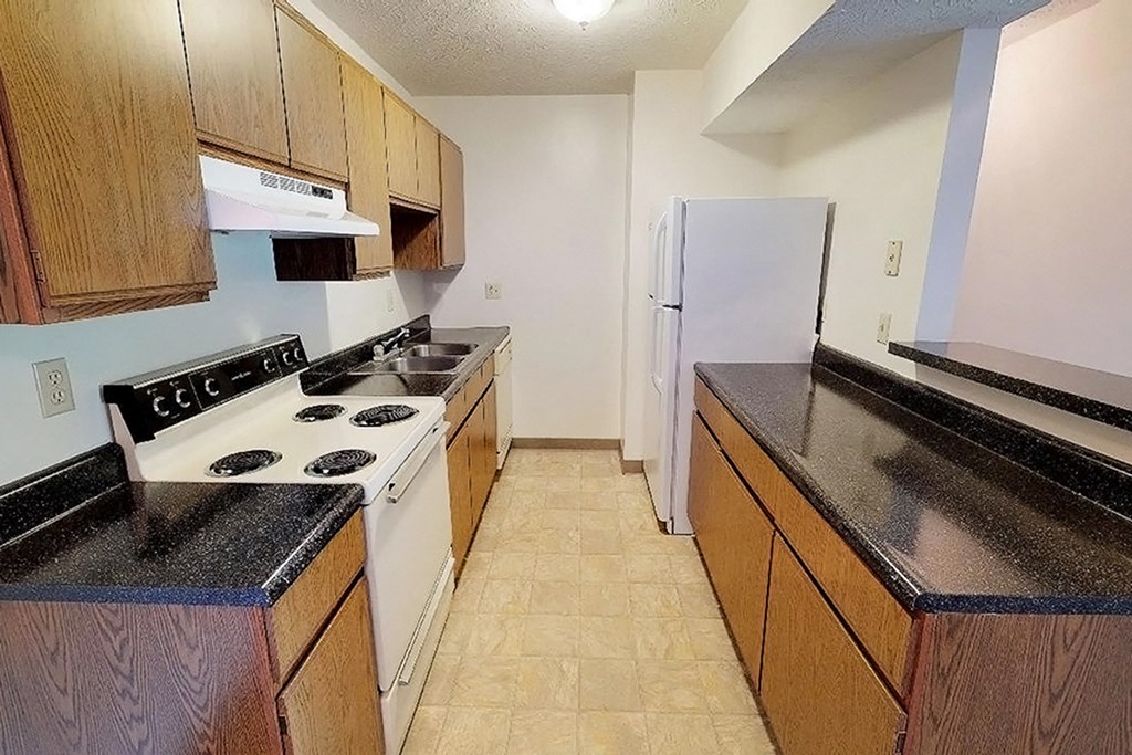 Kitchen at Forest Creek Apartments, Middletown, Ohio