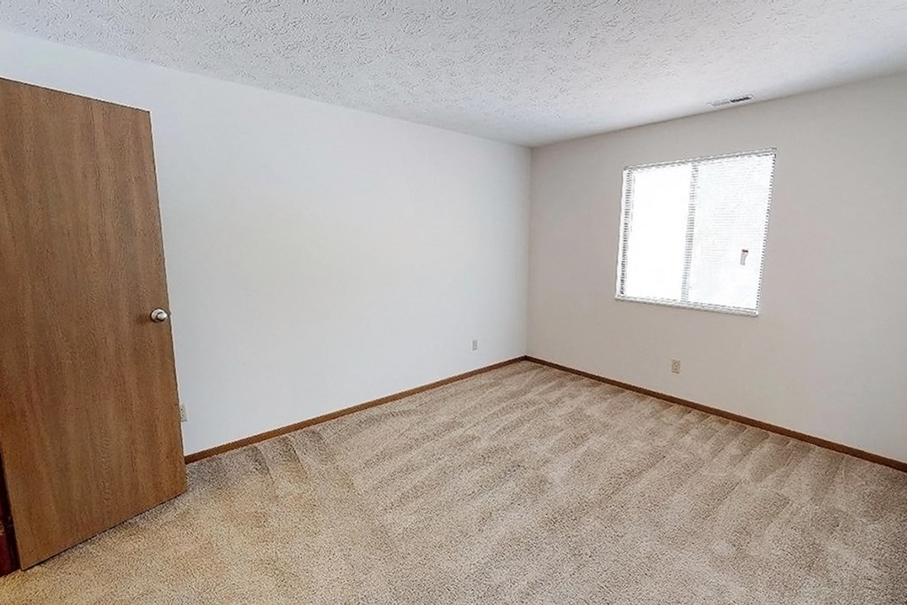 Trendy Master Carpeted at Forest Creek Apartments, Middletown, OH, 45044