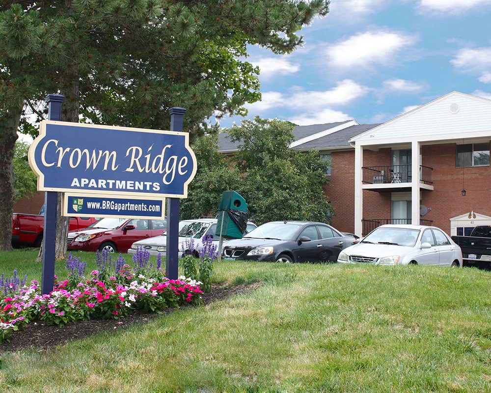 Crown Ridge outdoor at Crown Ridge Apartments, Franklin, 45005