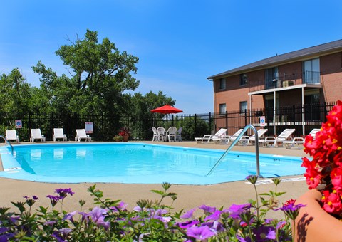 Crown Ridge Swimming Pool at Crown Ridge Apartments, Franklin, OH
