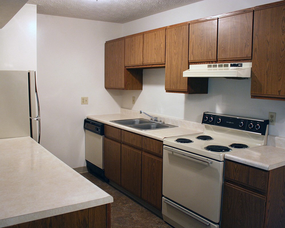 Kitchen Appliances at Forest Creek Apartments, Ohio, 45044