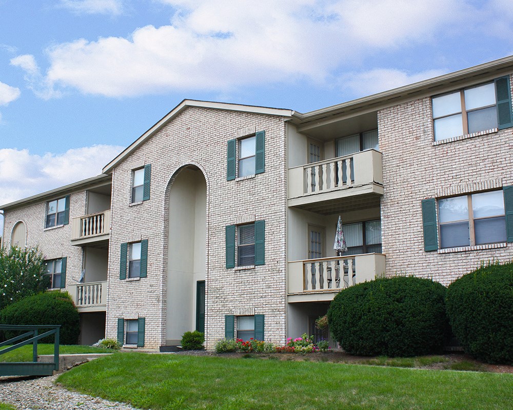 Four Worlds Apartments