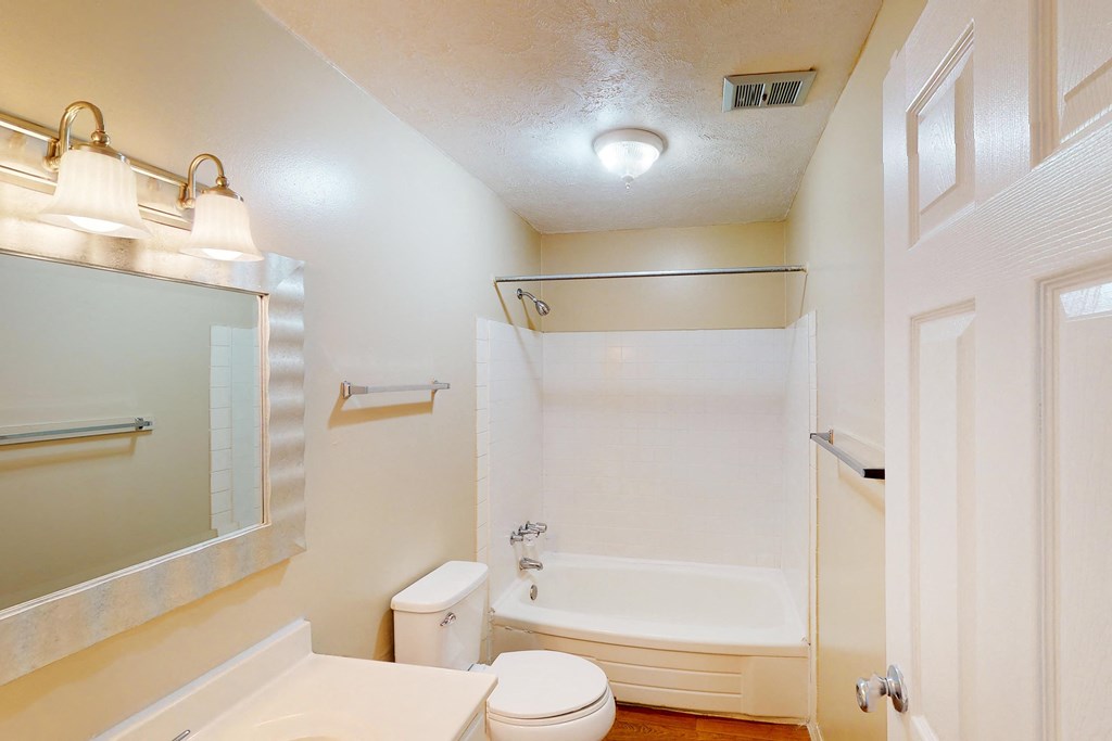 New bath at Sharondale Woods Apartments, Cincinnati, OH, 45241