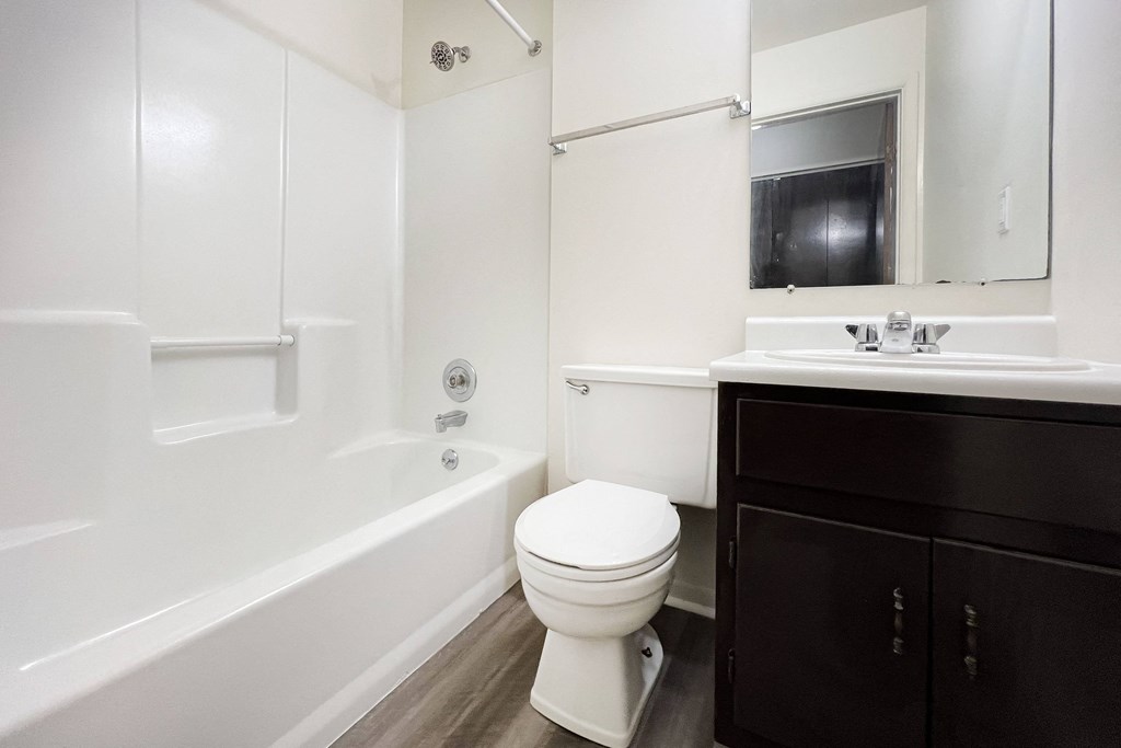 Four Worlds Apartments