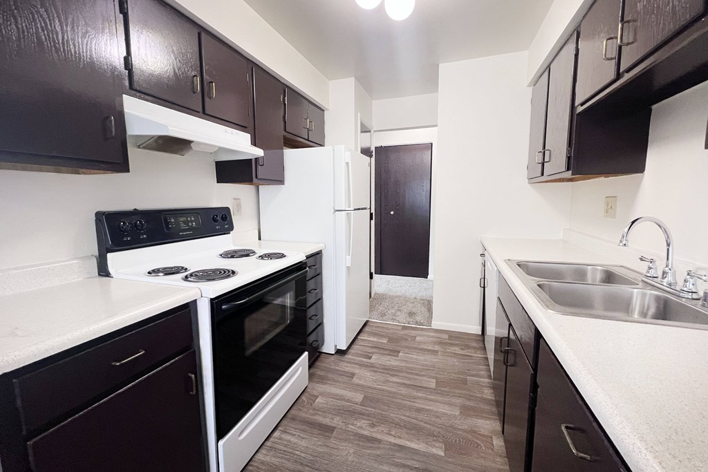 Four Worlds Apartments