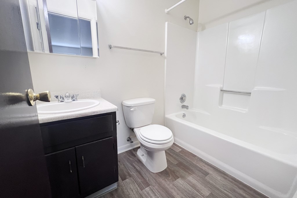 Four Worlds Apartments