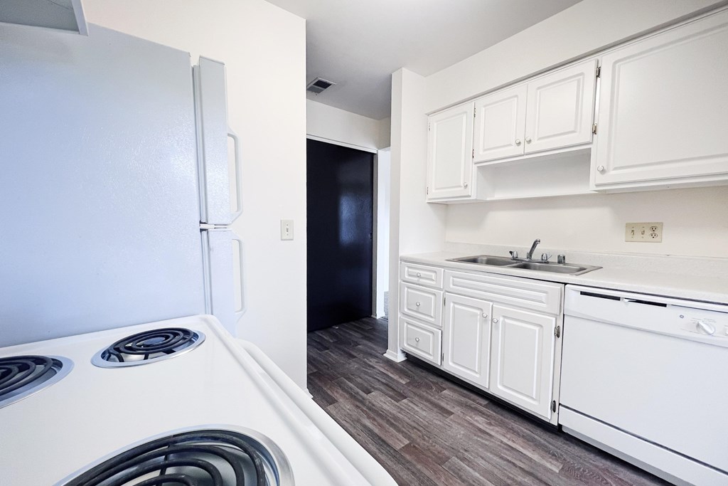 Four Worlds Apartments