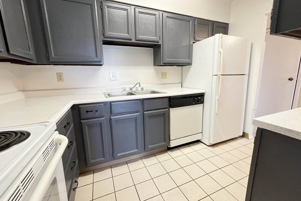Semi Renovated Kitchen at Indian Lookout Apartments, Cincinnati, OH, 45238