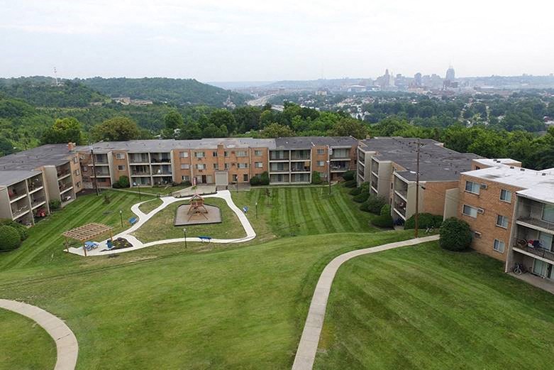 Court Yard at Crown Pointe Apartments, Kentucky, 41014