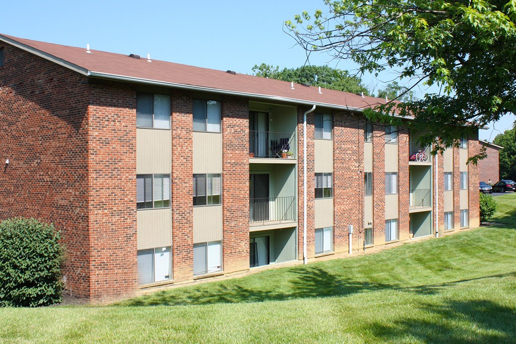 Entry at Sharondale Woods Apartments, Cincinnati, 45241