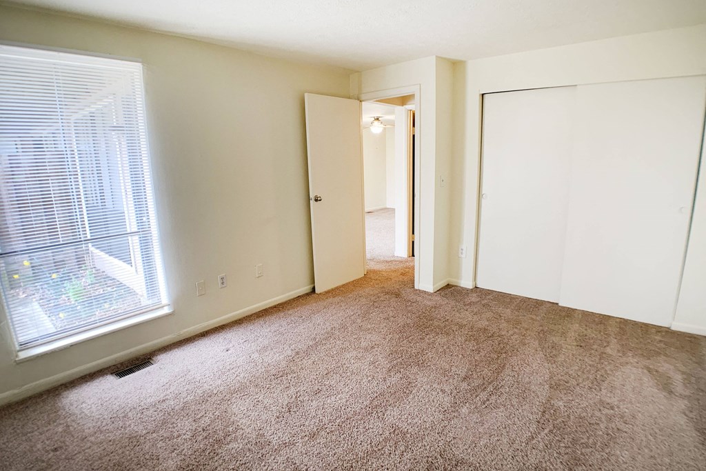 Living room area with wooden floor at Miamisburg by the Mall, Miamisburg