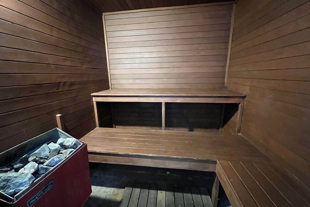 Sauna at Eagle Crest Apartments, Ohio