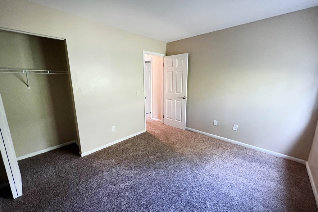 3rd bedroom at Sharondale Woods Apartments, Cincinnati, OH, 45241